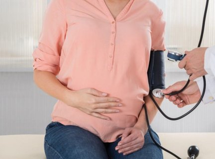 妊娠高血壓對(duì)胎兒有什么影響？妊娠高血壓的危害及表現(xiàn)