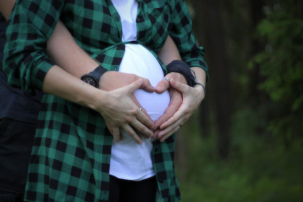 男方身體不好容易懷孕嗎？影響男性生育能力的因素分析