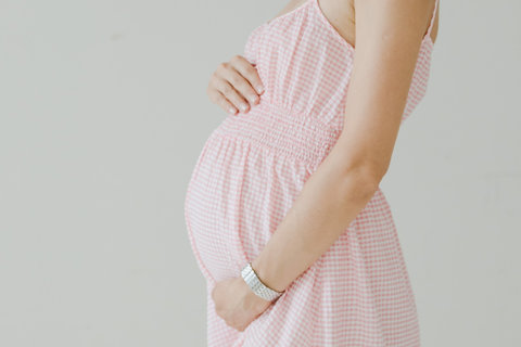 給胚胎涂點(diǎn)膠水就能粘住子宮？揭秘胚胎膠